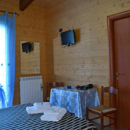 Bed & Breakfast Beb Casa Di Lety 4*