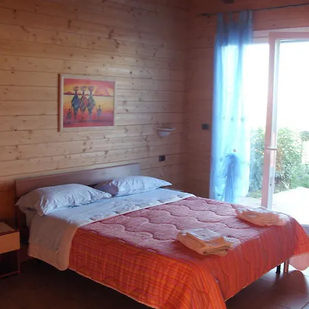 Bed & Breakfast Beb Casa Di Lety 4*